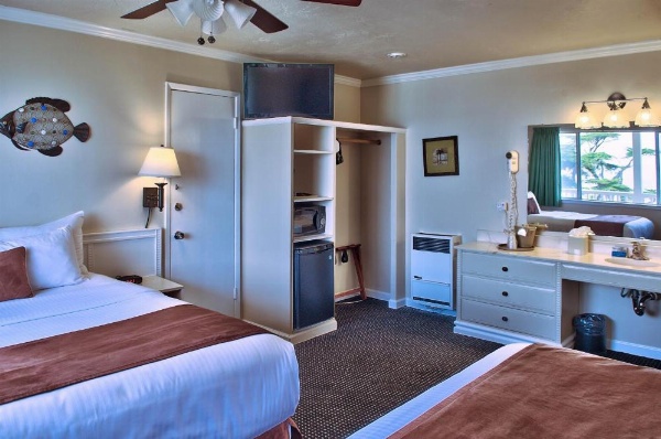 Lovers Point Inn image 17